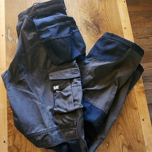 34/36 Caterpillar Trademark Work pants with Knee pad pockets - Picture 3 of 13